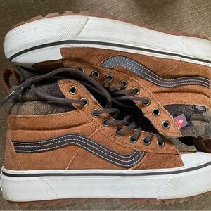 Vans Men's 7 Brown MTE sk8-Hi